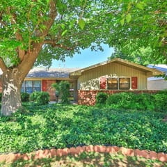 Ivy Lodge (Sleeps 8 | 5 Tvs)