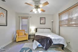 Ivy Lodge (Sleeps 8 | 5 Tvs)