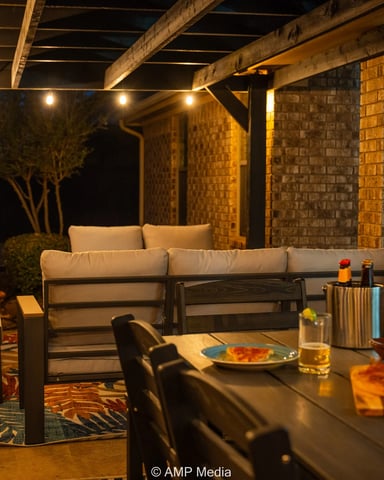 Private Pools and Outdoor Dining