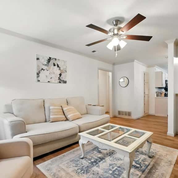 Cozy Retreat - Image 1