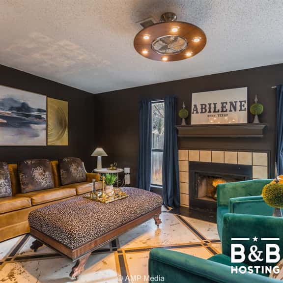 Mad Men - A Sayles Ranch Home - Image 1