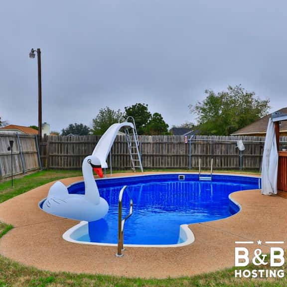 Patti's Place ( POOL | Sleeps 9) - Image 1
