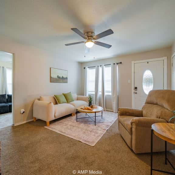 Simply Suite South - Image 1