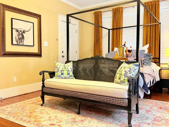 Stylish Abilene Home - Berry Suites