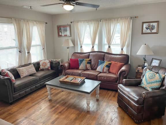 Cozy West TX Hideaway (3 TVs | pet friendly)