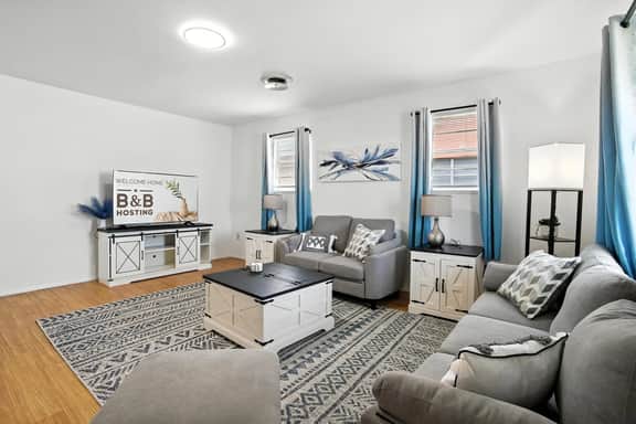 Judge's Landing - Comfortable 2BR/1BA Duplex