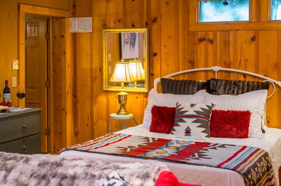 The Hideout - A Sayles Ranch Guesthouse