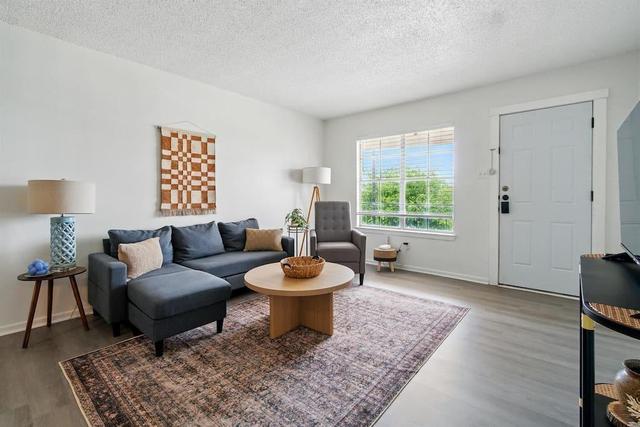 Stay near Abilene Zoo for a cozy getaway