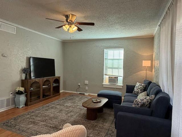 Bbhosting airbnb morgan jones planetarium abilene
