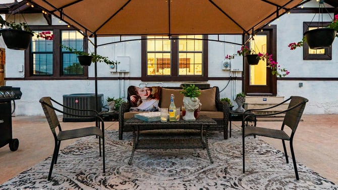 Bbhosting luxury entire home jacobs dream sculpture
